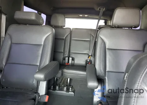 2022 Chevrolet Suburban C1500 Lt z USA, uszkodzony, nr VIN 1GNSCCKT1NR305591